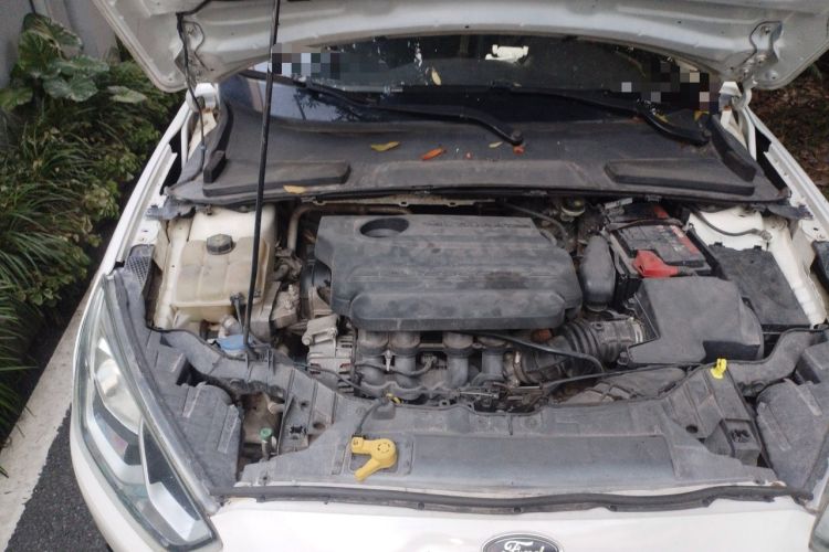 Used Ford Escort 2015 1.5L Automatic Comfort Edition Engine Bay Right