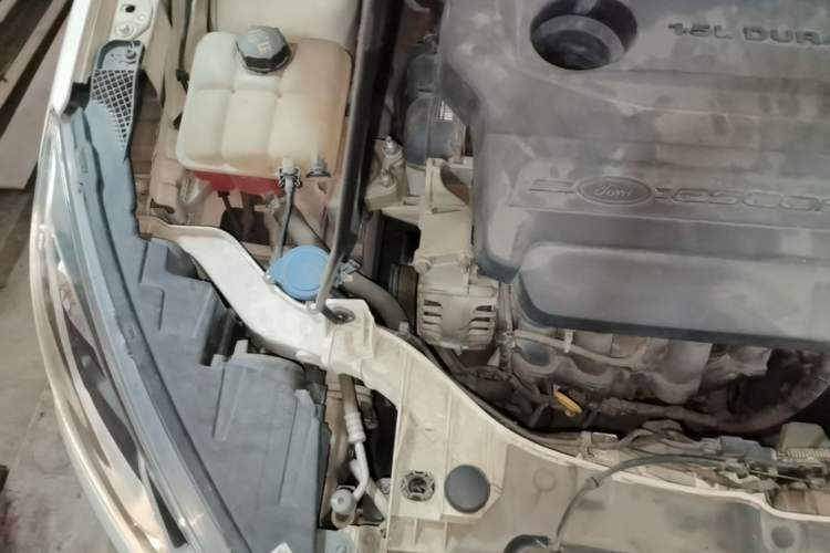 Used Ford Escort 2015 1.5L Automatic Fashion Model Engine Bay Right