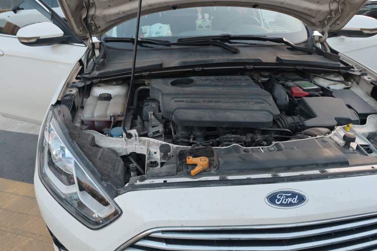 Used Ford Escort 2015 1.5L Automatic Fashion Model Engine Bay Right