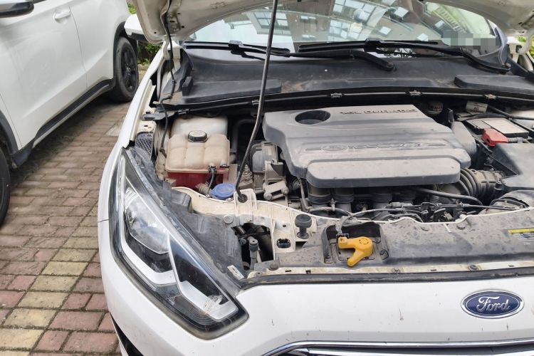 Used Ford Escort 2015 1.5L Automatic Fashion Model Engine Bay Right