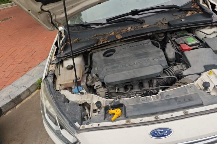 Used Ford Escort 2015 1.5L Automatic Fashion Model Engine Bay Right