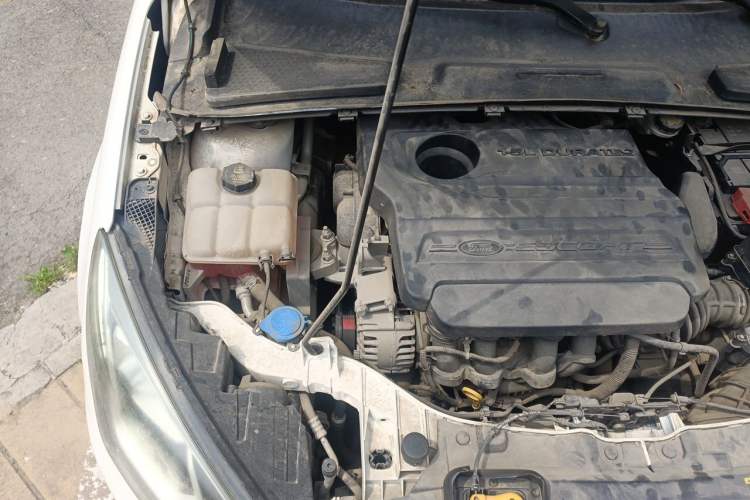 Used Ford Escort 2015 1.5L Automatic Fashion Model Engine Bay Right