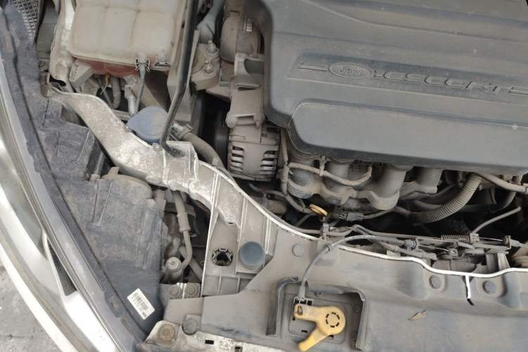 Used Ford Escort 2015 1.5L Manual Comfort Model Engine Bay Right