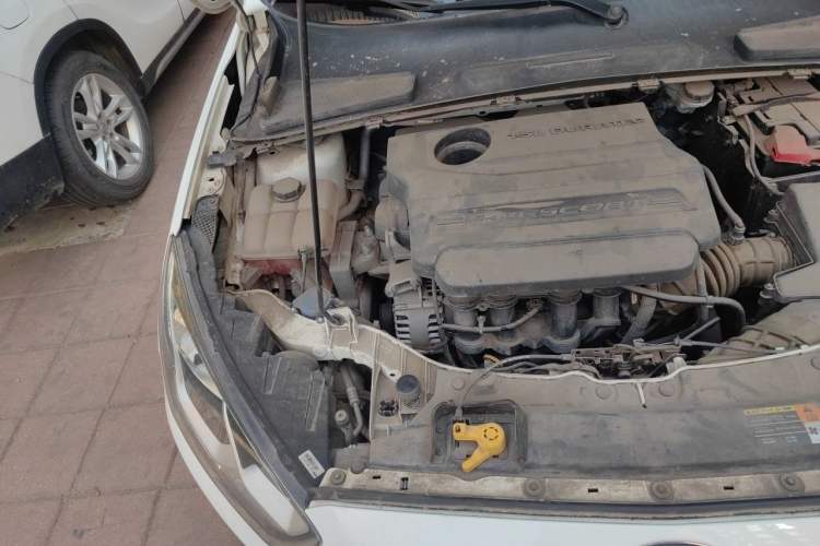 Used Ford Escort 2015 1.5L Manual Comfort Model Engine Bay Right