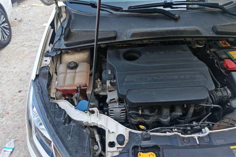 Used Ford Escort 2015 1.5L Manual Comfort Model Engine Bay Right