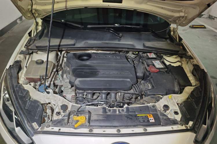 Used Ford Escort 2015 1.5L Automatic Fashion Model Engine Bay