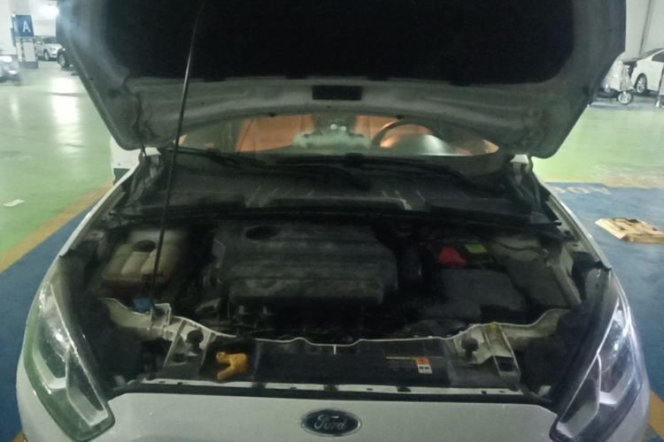 Used Ford Escort 2015 1.5L Automatic Comfort Edition Engine Bay