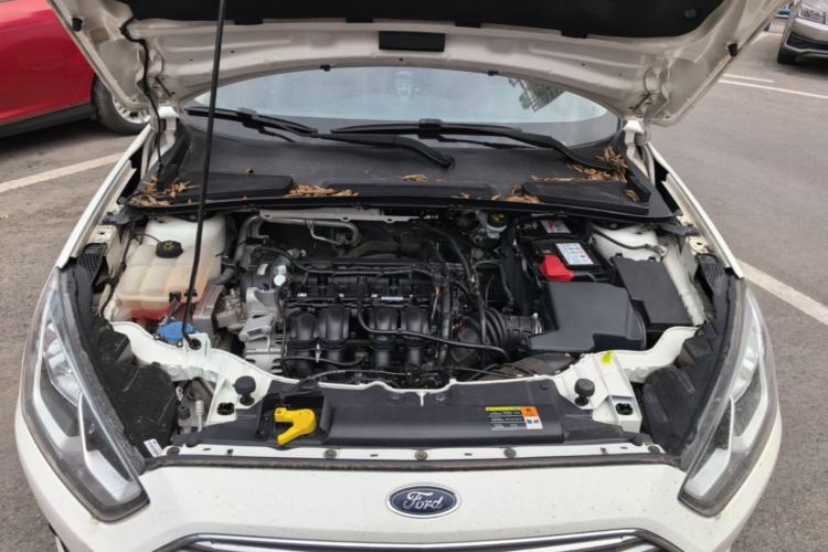 Used Ford Escort 2015 1.5L Manual Fashion Edition Engine Bay