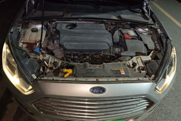 Used Ford Escort 2015 1.5L Automatic Fashion Model Engine Bay