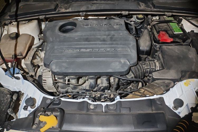 Used Ford Escort 2015 1.5L Automatic Fashion Model Engine Bay