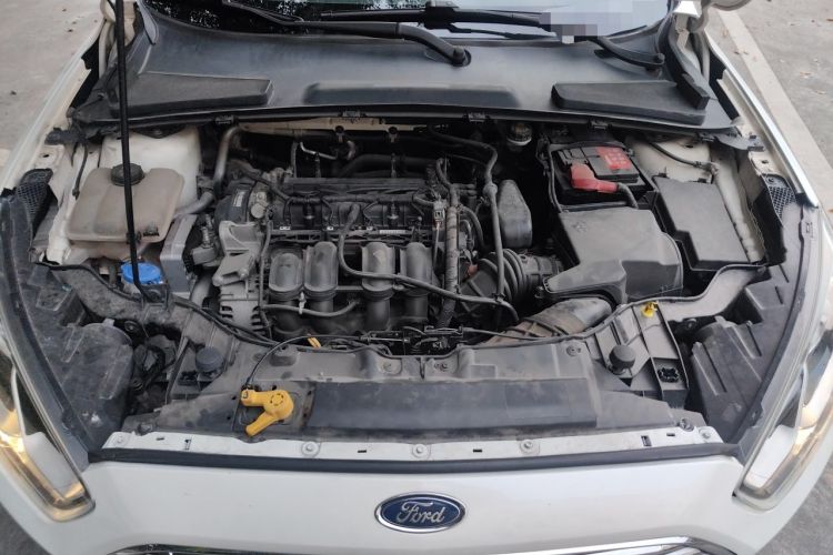 Used Ford Escort 2015 1.5L Automatic Comfort Edition Engine Bay