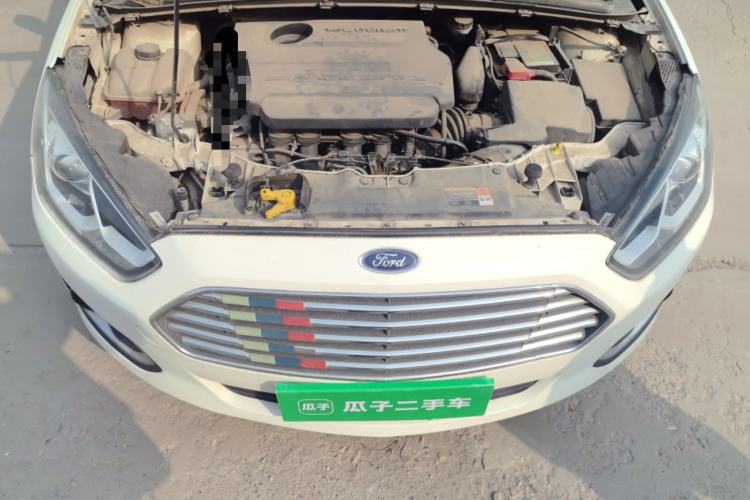 Used Ford Escort 2015 1.5L Automatic Fashion Model Engine Bay