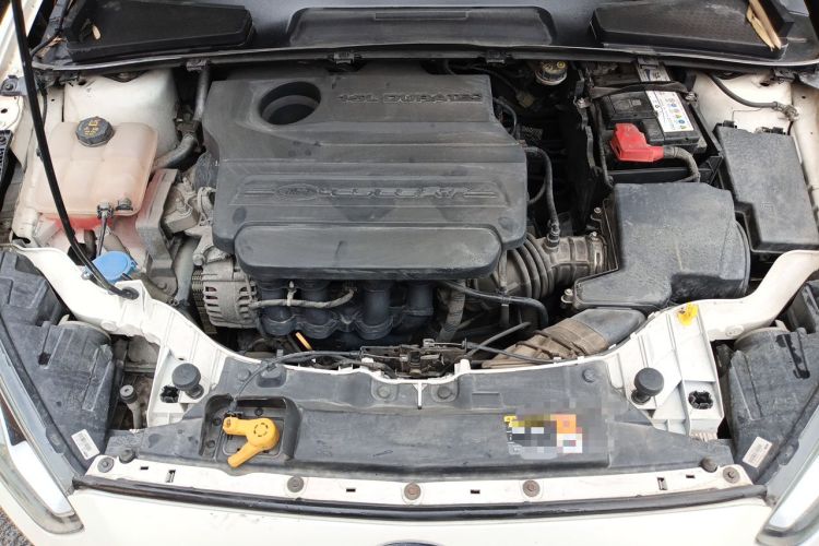 Used Ford Escort 2015 1.5L Manual Comfort Model Engine Bay