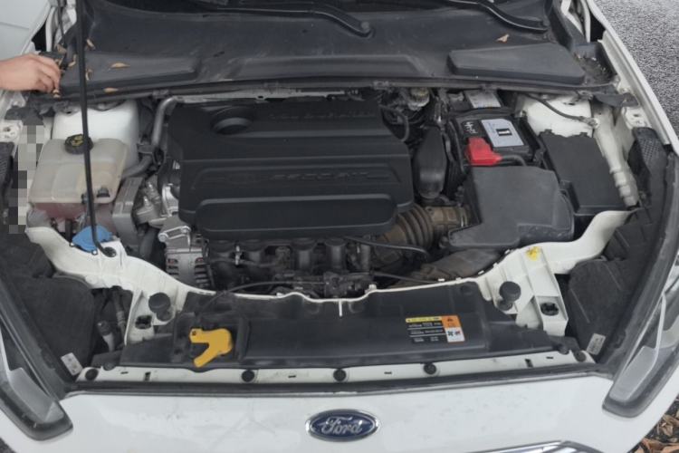 Used Ford Escort 2015 1.5L Automatic Fashion Model Engine Bay