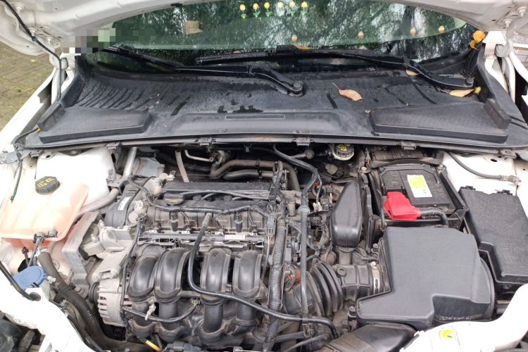 Used Ford Escort 2015 1.5L Automatic Fashion Model Engine Bay