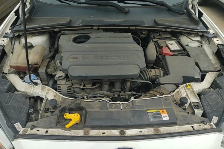 Used Ford Escort 2015 1.5L Automatic Fashion Model Engine Bay
