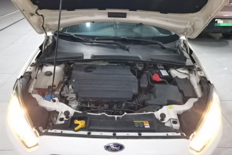 Used Ford Escort 2015 1.5L Automatic Fashion Model Engine Bay