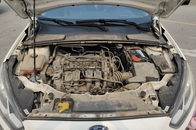 Used Ford Escort 2015 1.5L Manual Fashion Edition Engine Bay