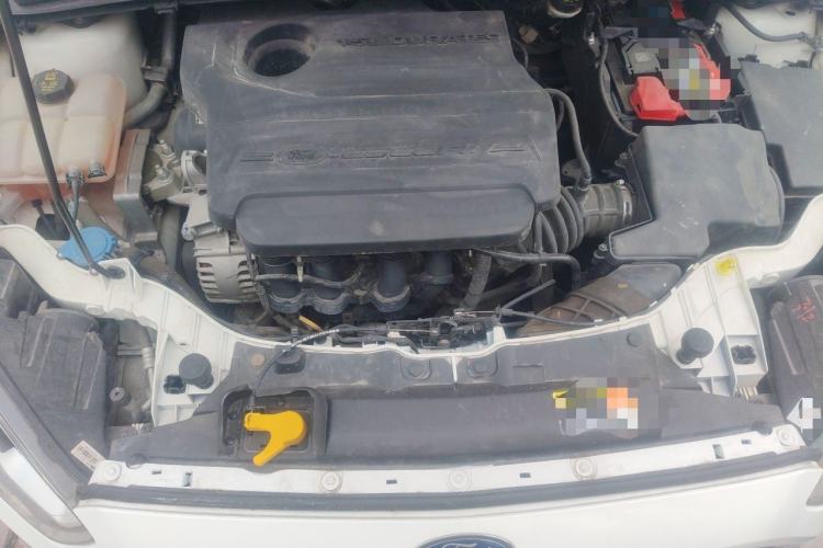 Used Ford Escort 2015 1.5L Manual Comfort Model Engine Bay