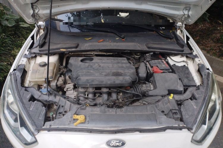 Used Ford Escort 2015 1.5L Automatic Comfort Edition Engine Bay