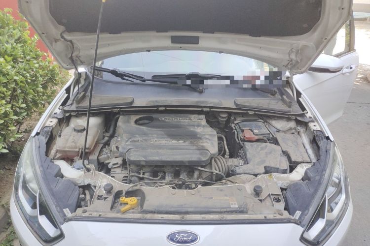 Used Ford Escort 2015 1.5L Manual Fashion Edition Engine Bay