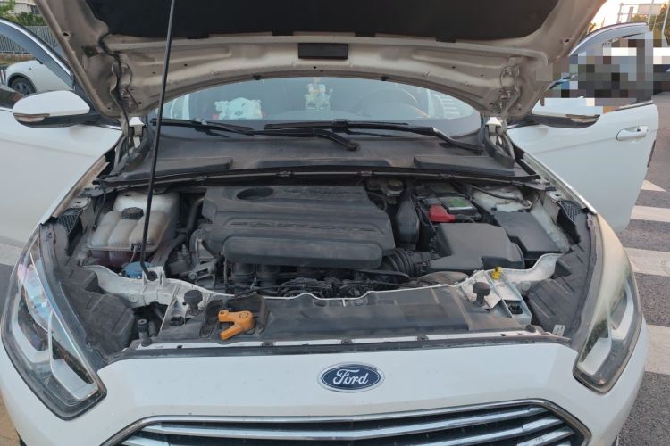 Used Ford Escort 2015 1.5L Automatic Fashion Model Engine Bay