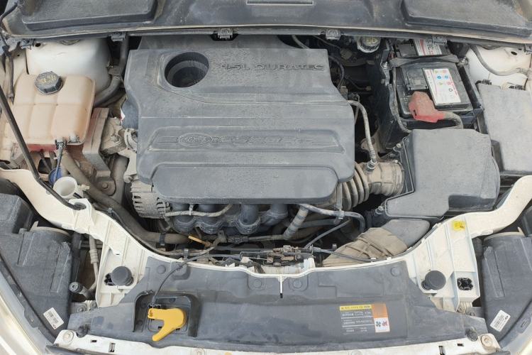 Used Ford Escort 2015 1.5L Manual Fashion Edition Engine Bay