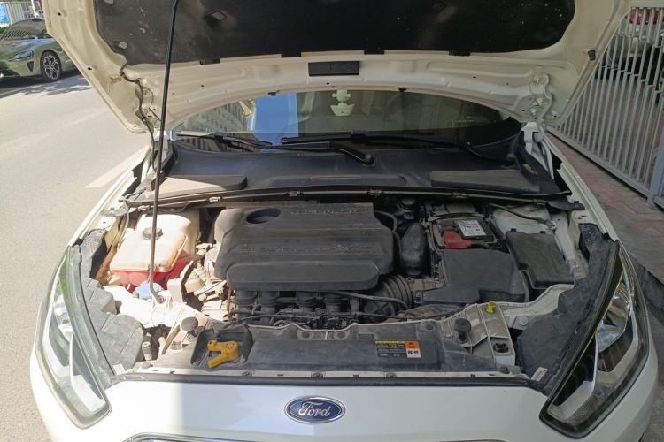 Used Ford Escort 2015 1.5L Automatic Fashion Model Engine Bay