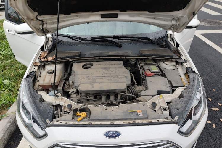 Used Ford Escort 2015 1.5L Manual Fashion Edition Engine Bay