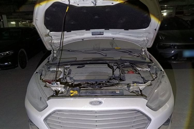 Used Ford Escort 2015 1.5L Automatic Fashion Model Engine Bay