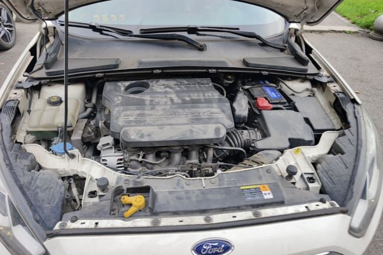 Used Ford Escort 2015 1.5L Automatic Comfort Edition Engine Bay