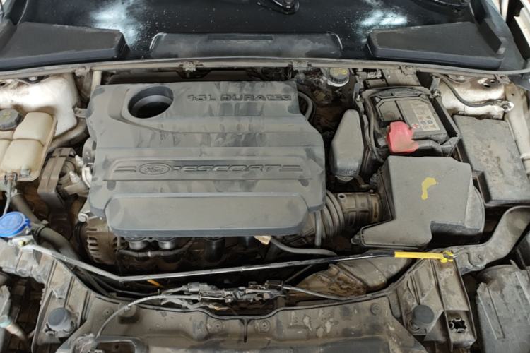Used Ford Escort 2015 1.5L Automatic Fashion Model Engine Bay