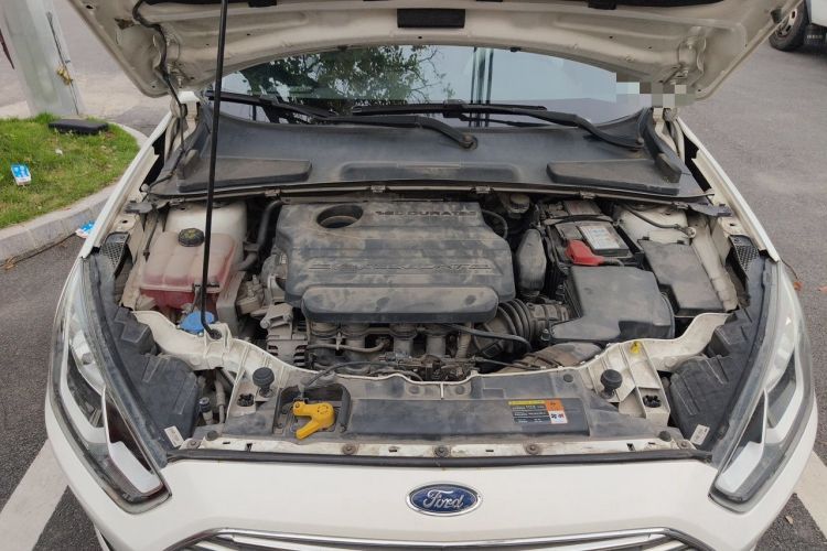 Used Ford Escort 2015 1.5L Automatic Fashion Model Engine Bay