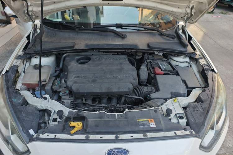 Used Ford Escort 2015 1.5L Automatic Fashion Model Engine Bay