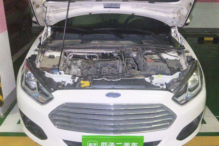 Used Ford Escort 2015 1.5L Manual Comfort Model Engine Bay