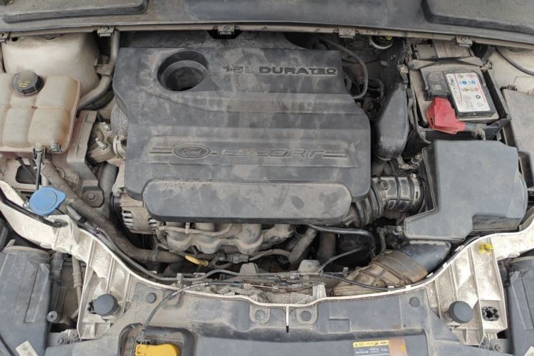 Used Ford Escort 2015 1.5L Automatic Comfort Edition Engine Bay