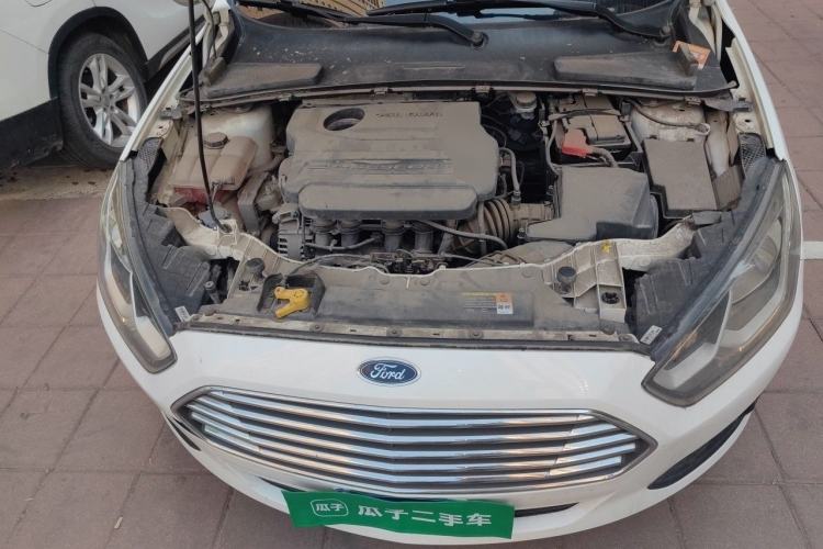 Used Ford Escort 2015 1.5L Manual Comfort Model Engine Bay