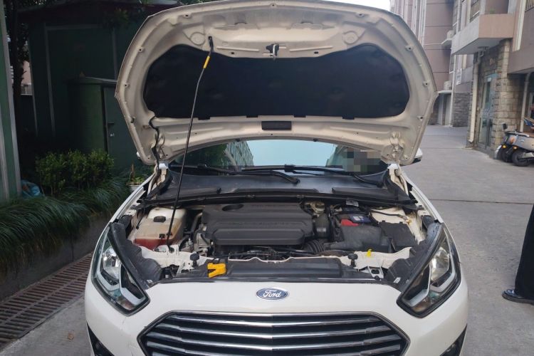 Used Ford Escort 2015 1.5L Automatic Fashion Model Engine Bay