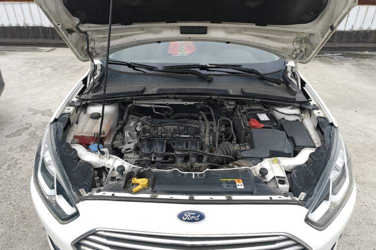 Used Ford Escort 2015 1.5L Manual Fashion Edition Engine Bay