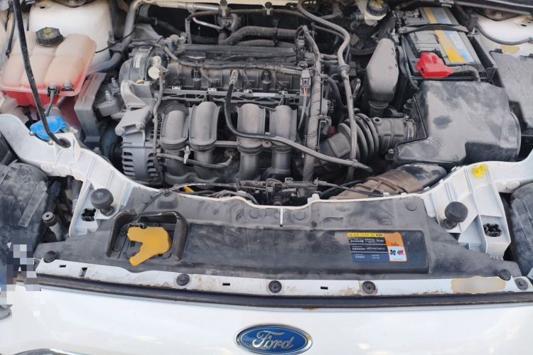 Used Ford Escort 2015 1.5L Automatic Comfort Edition Engine Bay