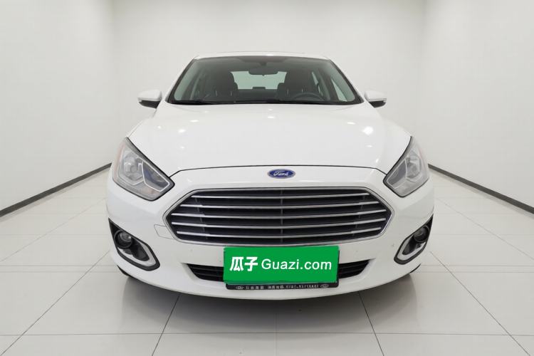 Used Ford Escort 2015 1.5L Automatic Fashion Model Exterior 1