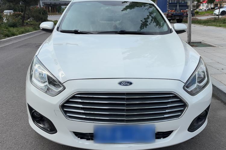 Used Ford Escort 2015 1.5L Automatic Comfort Edition Exterior 1