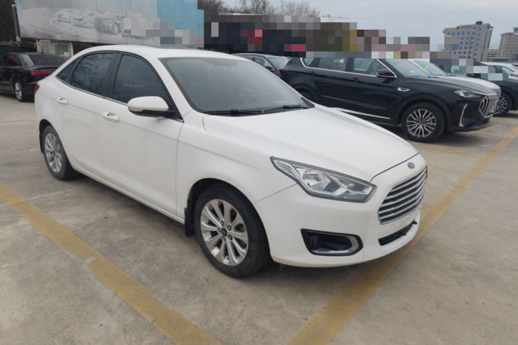 Used Ford Escort 2015 1.5L Automatic Fashion Model Exterior 1