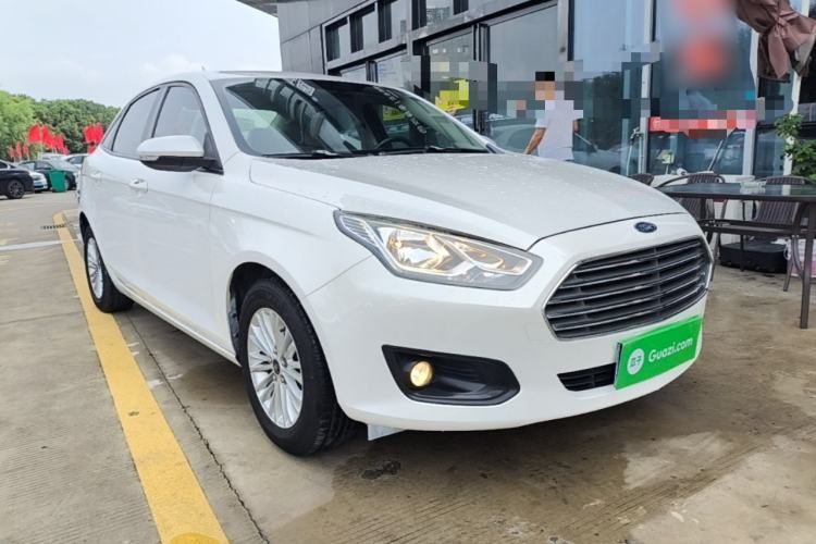 Used Ford Escort 2015 1.5L Automatic Comfort Edition Exterior 1