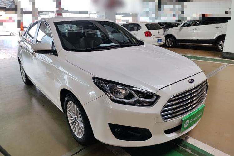 Used Ford Escort 2015 1.5L Automatic Comfort Edition Exterior 1