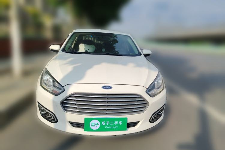 Used Ford Escort 2015 1.5L Manual Comfort Model Exterior 1