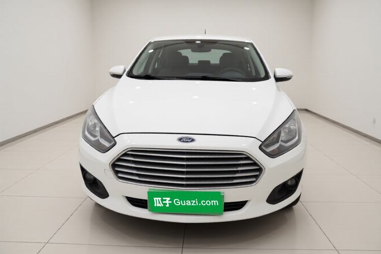 Used Ford Escort 2015 1.5L Automatic Comfort Edition Exterior 1