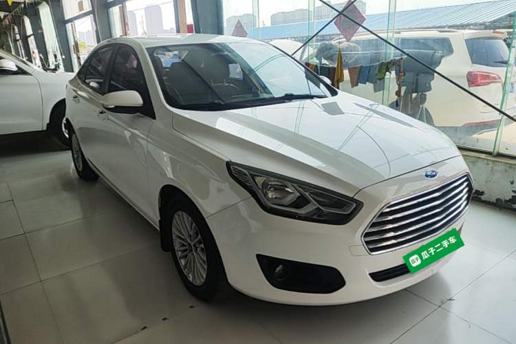 Used Ford Escort 2015 1.5L Manual Comfort Model Exterior 1