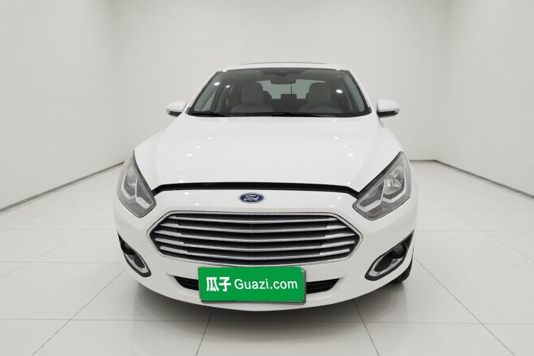 Used Ford Escort 2015 1.5L Automatic Fashion Model Exterior 1