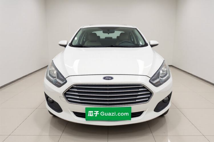 Used Ford Escort 2015 1.5L Manual Comfort Model Exterior 1